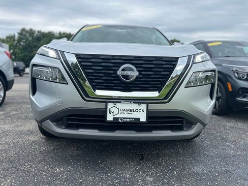 Used 2022 Nissan Rogue SV AWD/4WD image 2