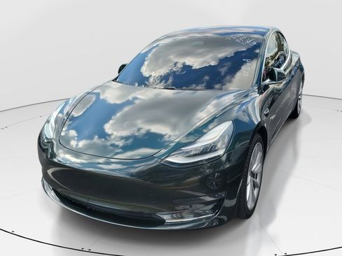 Used 2018 Tesla Model 3 Long Range image 2