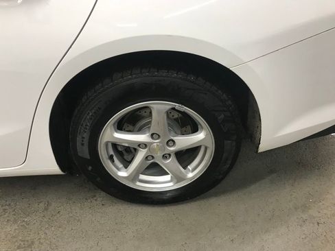 Used 2018 Chevrolet Malibu LS image 40