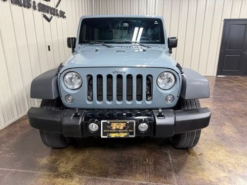 Used 2015 Jeep Wrangler Unlimited Sport w/ Quick Order Package 24S AWD/4WD image 2