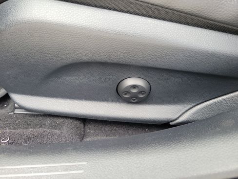 Used 2019 Mercedes-Benz C 300 Sedan image 20
