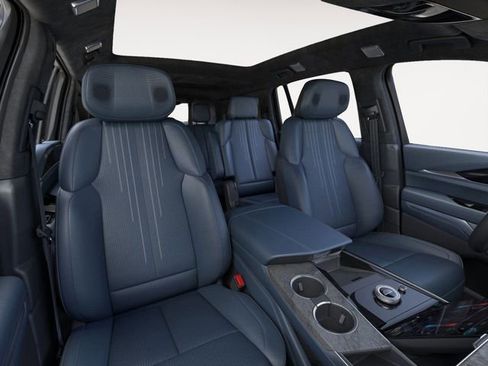 New 2025 Cadillac Escalade IQ Luxury 2 AWD/4WD image 16