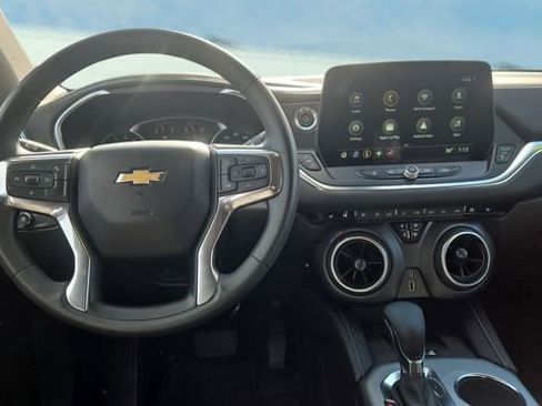 Used 2024 Chevrolet Blazer LT w/ Convenience Package image 9