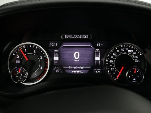 Used 2019 RAM 3500 Laramie AWD/4WD image 9