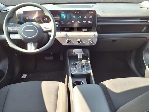 New 2026 Hyundai Kona SE image 14