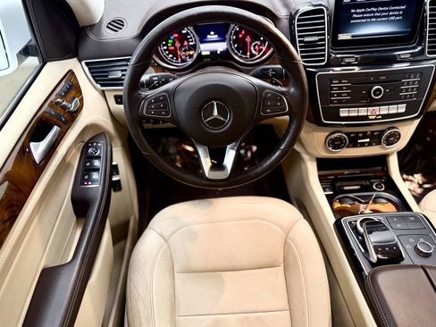 Used 2016 Mercedes-Benz GLE 550e 4MATIC image 2