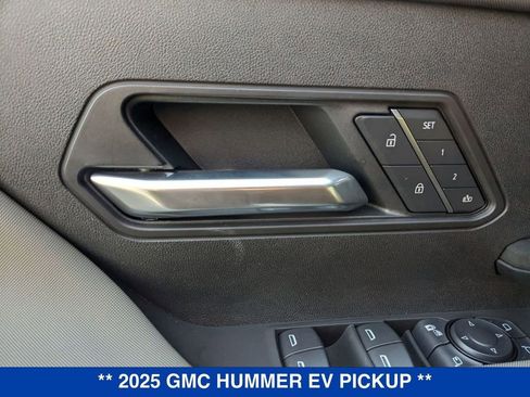 New 2025 GMC Hummer EV 3X image 12