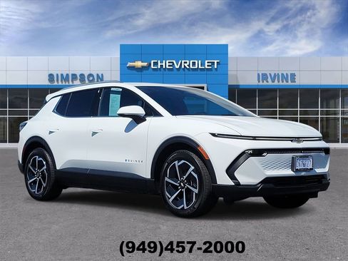 Used 2026 Chevrolet Equinox EV LT FWD image 1