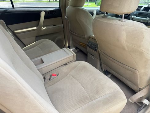 Used 2010 Toyota Highlander 2WD image 36