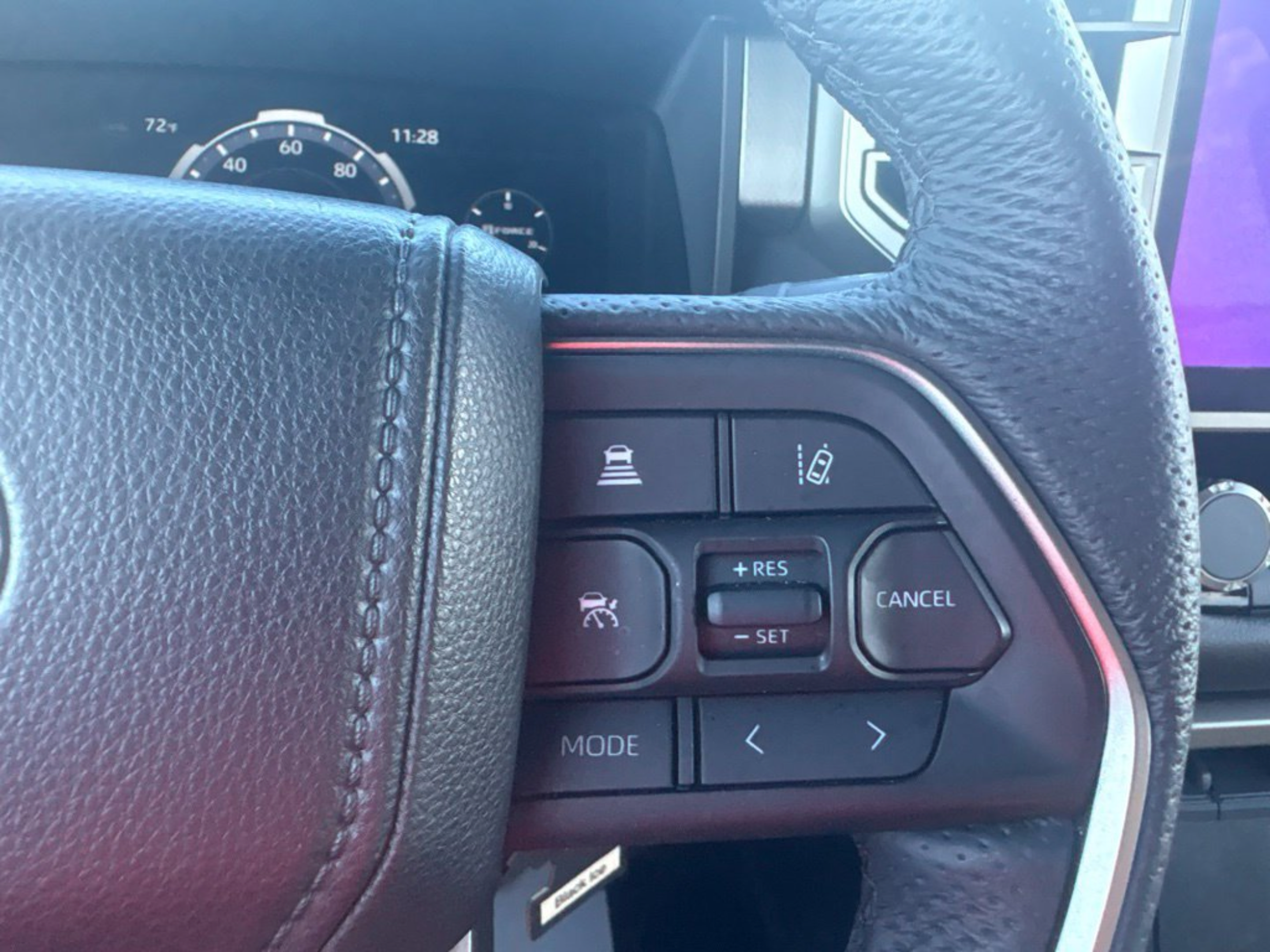 Used 2026 Toyota Tundra Limited AWD/4WD image 9
