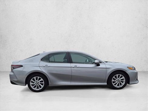 Used 2023 Toyota Camry LE FWD image 4
