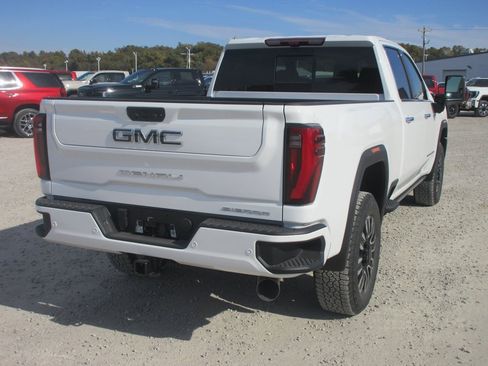 New 2026 GMC Sierra 2500 Denali Ultimate image 5