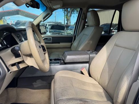 Used 2013 Ford Expedition XLT image 10