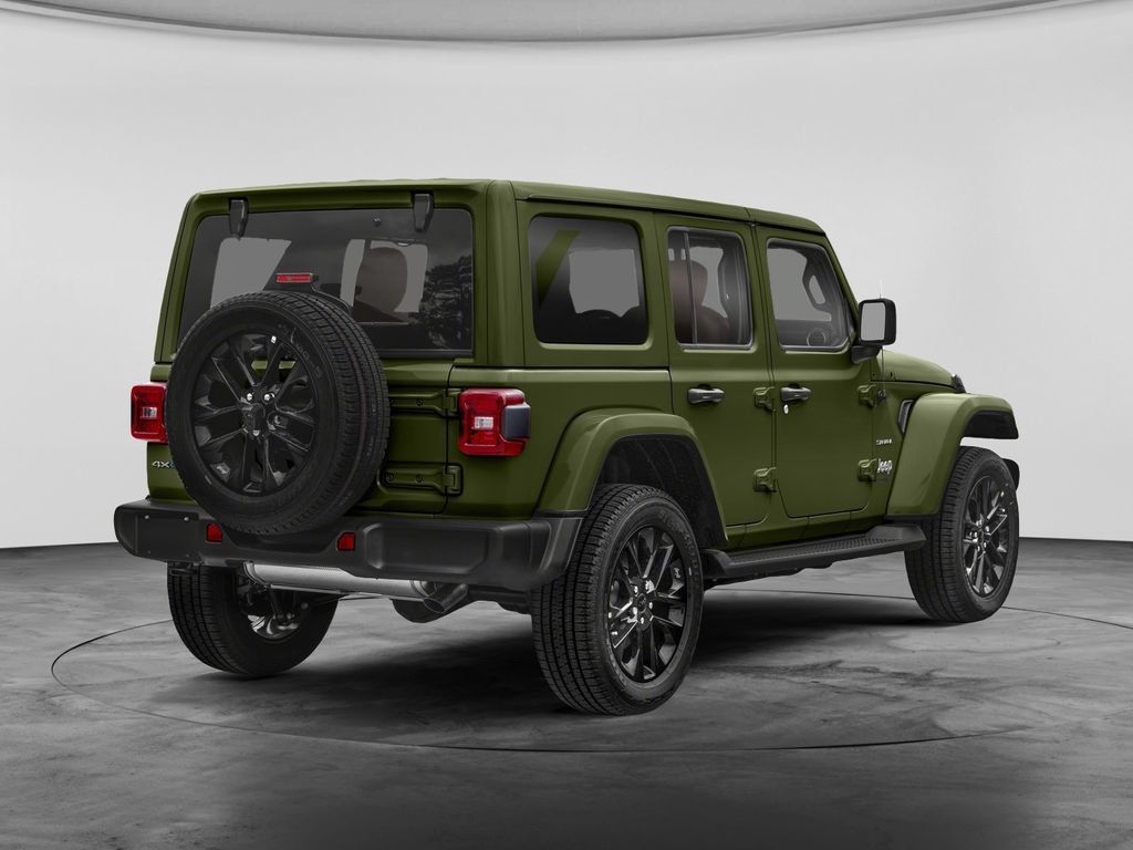 Used 2022 Jeep Wrangler Unlimited Sahara w/ Cold Weather Group AWD/4WD image 2