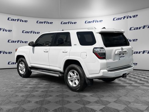 Used 2016 Toyota 4Runner Limited AWD/4WD image 3