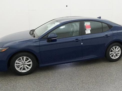 New 2026 Toyota Camry LE FWD image 5
