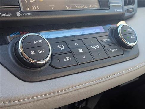 Used 2017 Toyota RAV4 XLE image 8