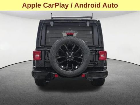 Used 2022 Jeep Wrangler Unlimited Sahara AWD/4WD image 7