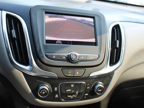 Used 2022 Chevrolet Equinox LT FWD image 15