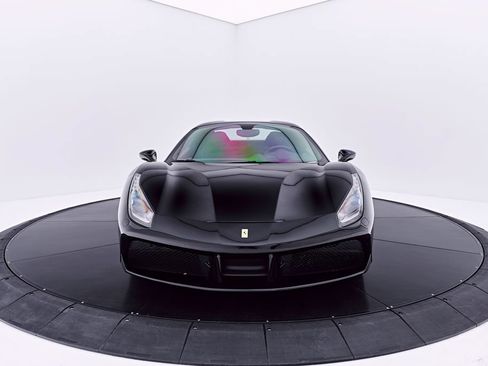 Used 2018 Ferrari 488 Spider RWD image 19