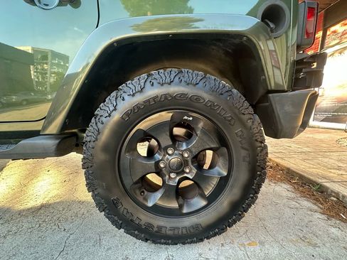 Used 2007 Jeep Wrangler Unlimited Sahara w/ Trailer Tow Group image 26