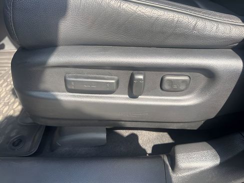 Used 2022 Honda Pilot Touring image 10