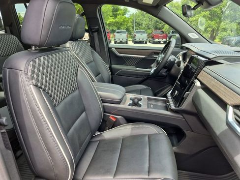 Used 2024 GMC Acadia Denali w/ Super Cruise Package AWD/4WD image 38