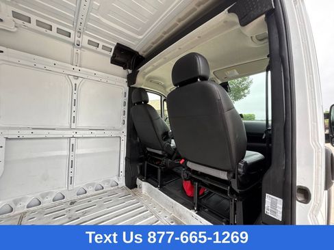 Used 2025 RAM ProMaster 2500 w/ Convenience Group FWD image 23