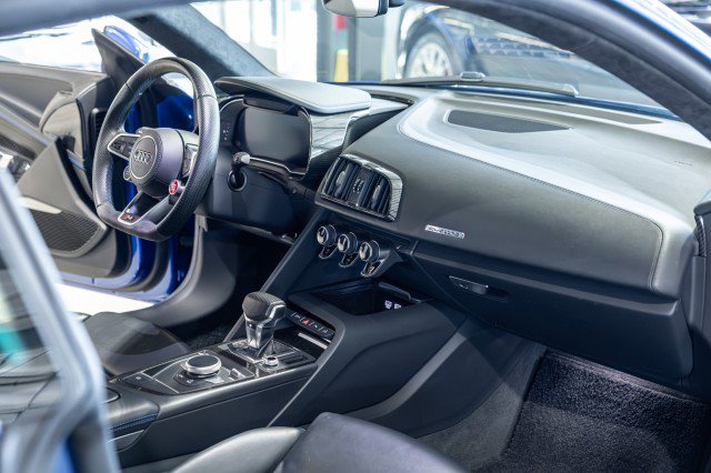 Used 2018 Audi R8 V10 AWD/4WD image 18