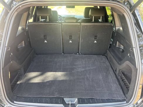 Used 2025 Mercedes-Benz GLB 250 image 33