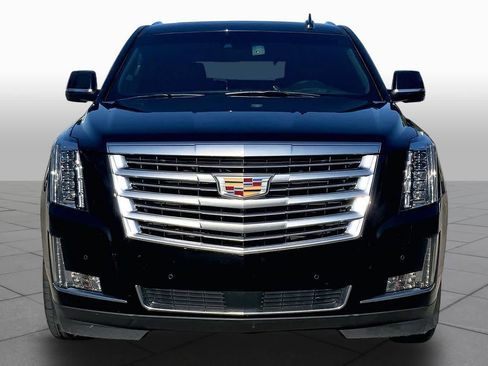 Used 2016 Cadillac Escalade Platinum AWD/4WD image 4
