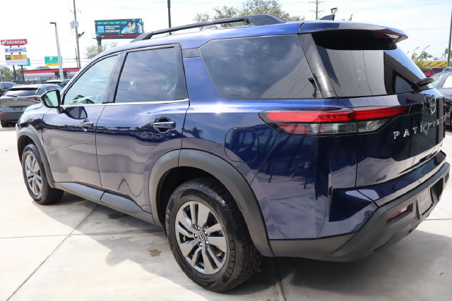 Used 2024 Nissan Pathfinder SV FWD image 6