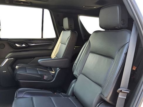 Used 2024 GMC Yukon Denali w/ Denali Reserve Package AWD/4WD image 30