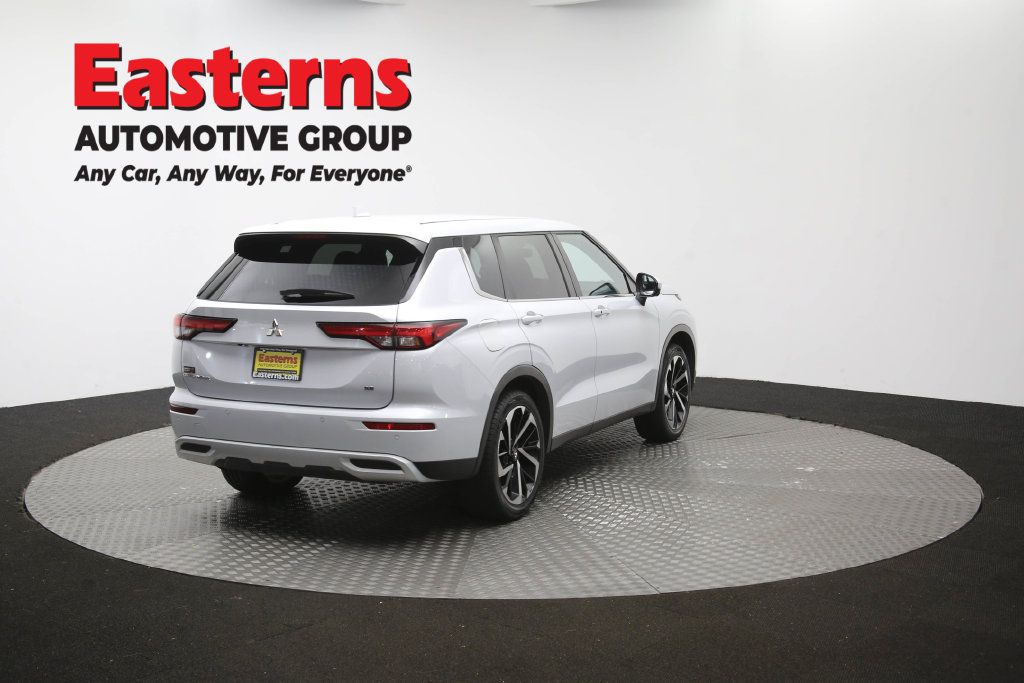 Used 2024 Mitsubishi Outlander SE FWD image 43