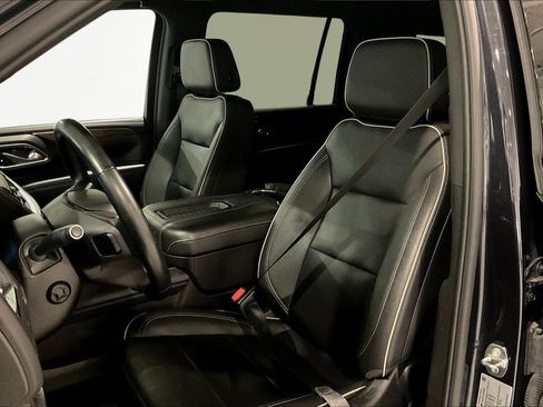 Used 2023 Chevrolet Suburban Premier AWD/4WD image 21