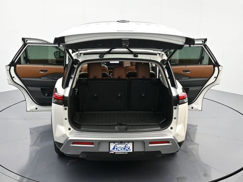 Certified 2023 Nissan Pathfinder Platinum image 48