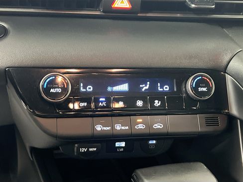 Used 2025 Hyundai Elantra Sport w/ Cargo Package FWD image 27