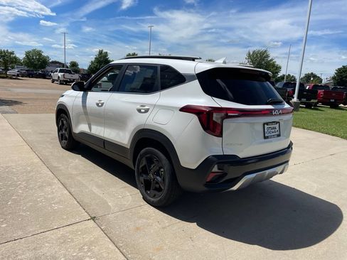 Used 2026 Kia Seltos EX w/ EX Sunroof Package AWD/4WD image 7