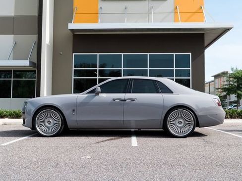 Used 2024 Rolls-Royce Ghost Black Badge AWD/4WD image 6