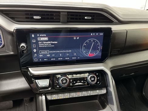 Used 2023 GMC Sierra 1500 Denali AWD/4WD image 19