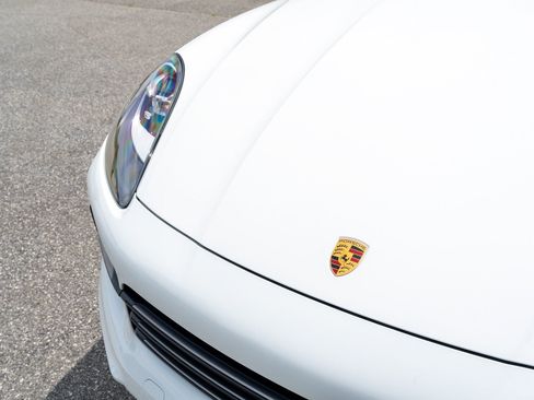 Certified 2023 Porsche Cayenne S AWD/4WD image 18