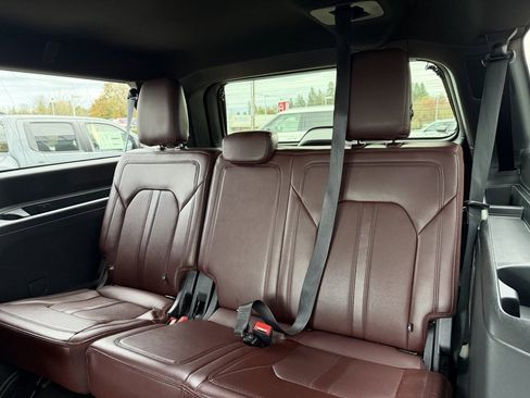 Used 2024 Ford Expedition Max Limited image 33
