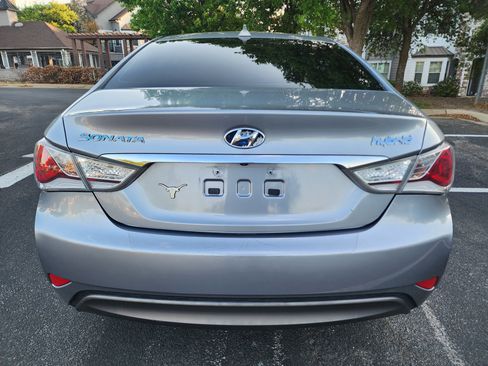 Used 2015 Hyundai Sonata Hybrid image 6