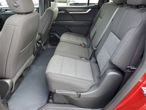 Used 2025 GMC Acadia Elevation image 15