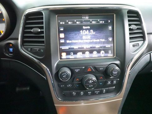 Used 2016 Jeep Grand Cherokee Limited AWD/4WD image 16