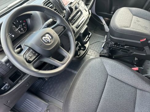 Used 2025 RAM ProMaster 2500 w/ Storage Group image 10