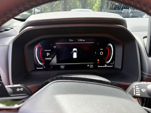 Used 2025 Nissan Rogue SL FWD image 16