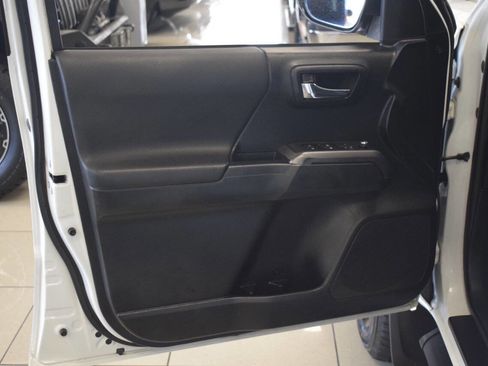 Used 2017 Toyota Tacoma TRD Pro AWD/4WD image 62