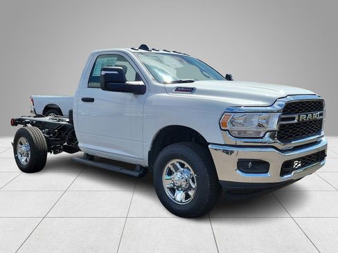 New 2024 RAM 3500 Tradesman w/ Safety Group AWD/4WD image 3