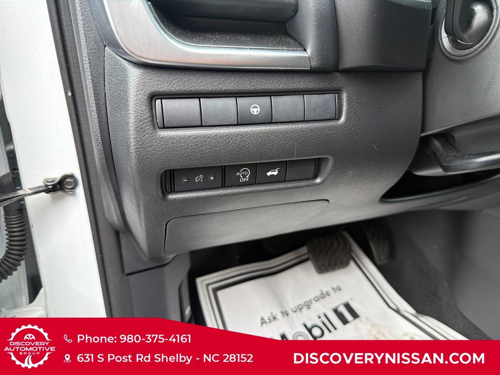 Certified 2024 Nissan Rogue SV FWD image 14